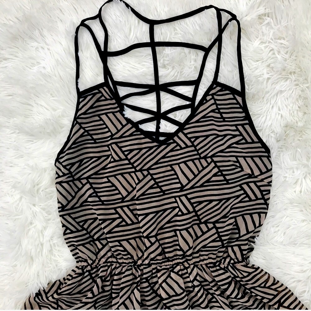 Dress - Picture 8 of 11